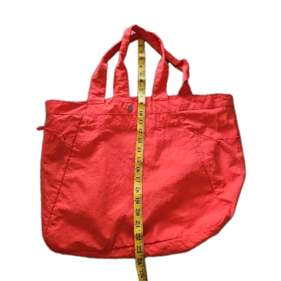 Lululemon Shopper Bag In Solar Orange OS - Picture 12 of 16